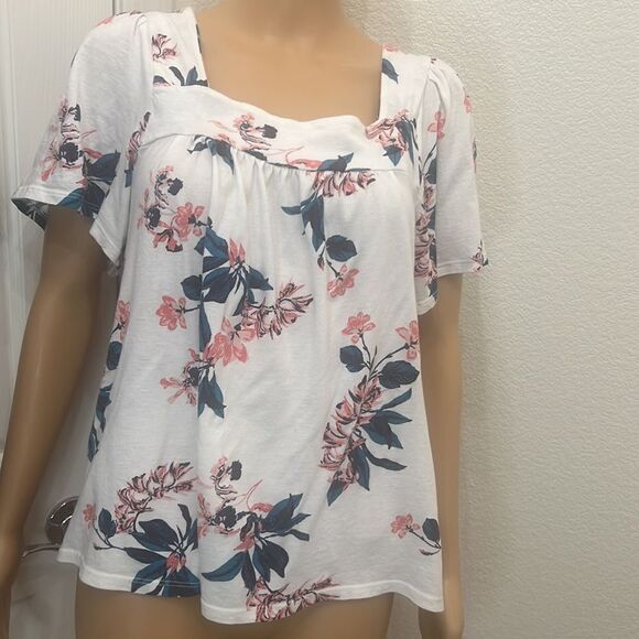 Lucky Brand Size Medium Short Sleeve Shirts Set Of 2 Floral Square Neck - Picture 3 of 10